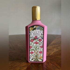 Gucci Flora Gorgeous Gardenia